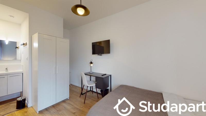 Chambre - 11 m² - 1 pièce