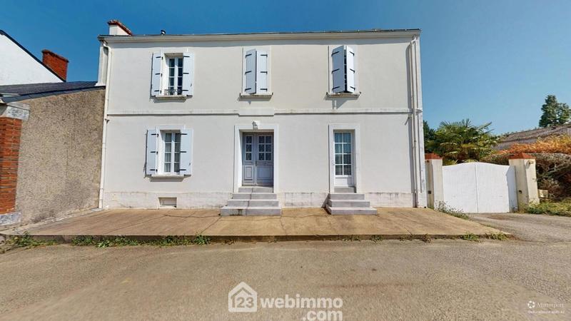 Maison de maîtres - 175 m² - 9 pièces
