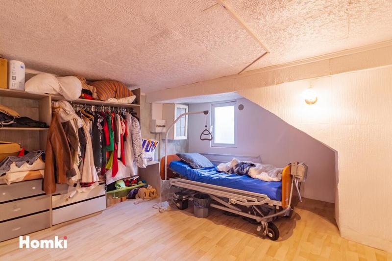 Maison - 140 m² - 9 pièces