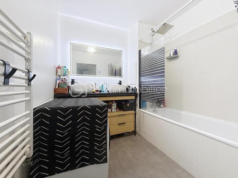 Appartement - 84 m² - 4 pièces