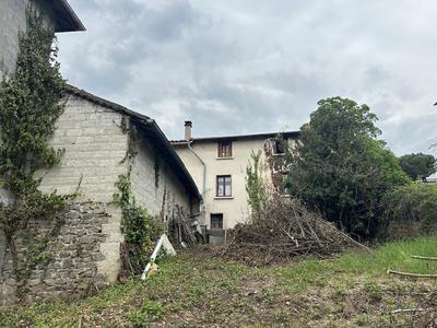 Maison - 205 m² - 5 pièces