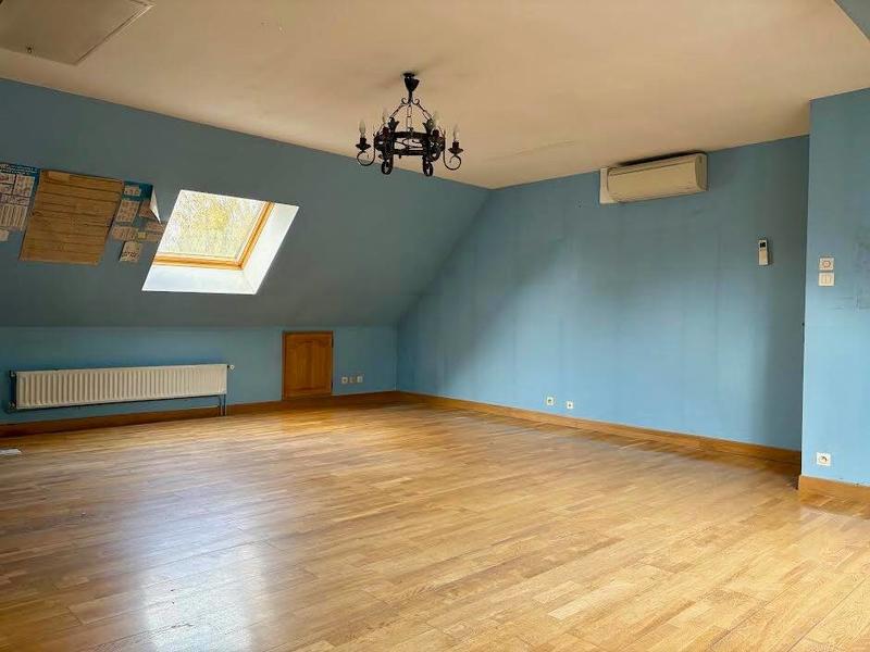 Maison - 185 m² - 8 pièces