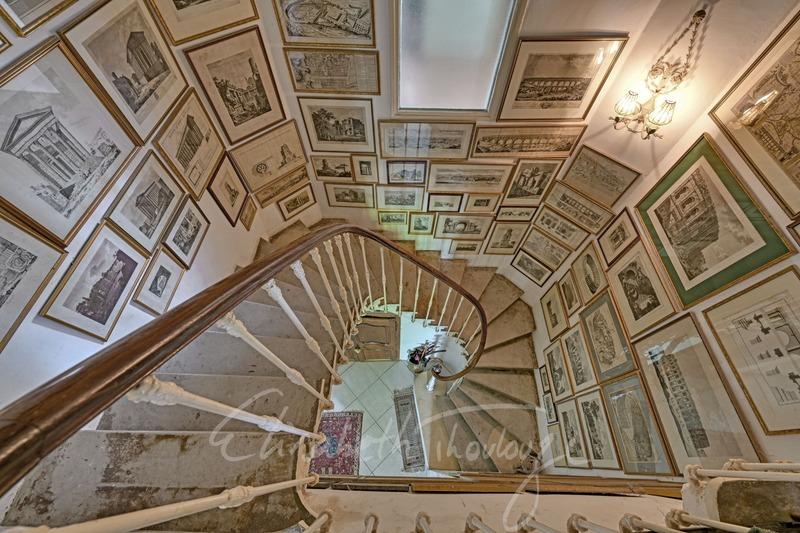 Maison - 240 m² - 9 pièces