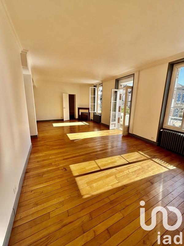 Maison - 200 m² - 7 pièces