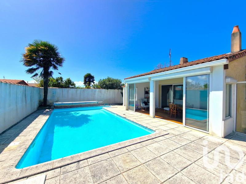 Maison - 200 m² - 7 pièces