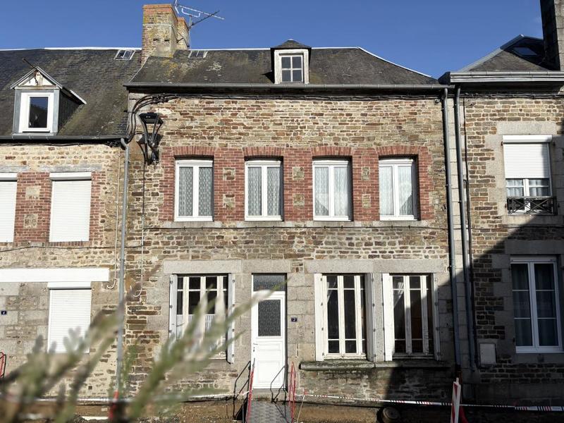 Maison - 80 m² - 5 pièces