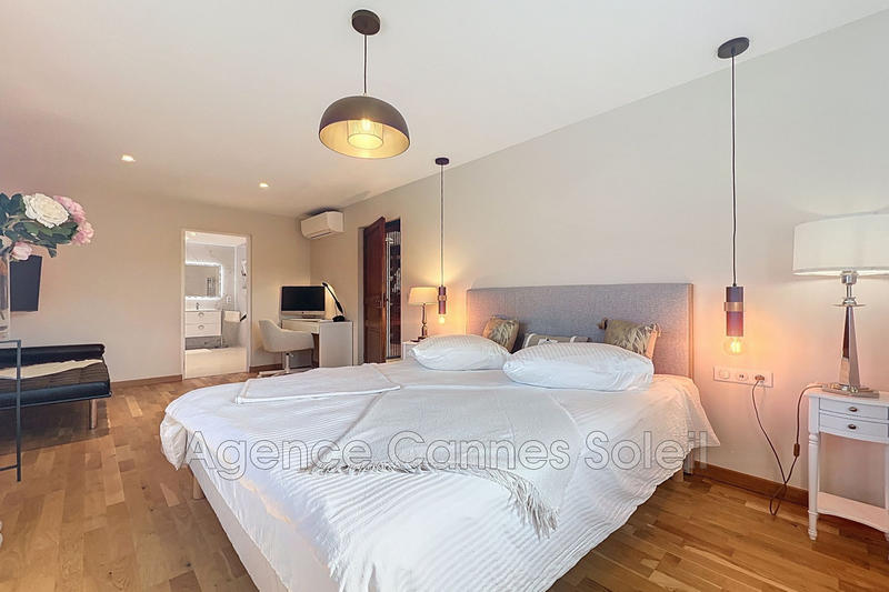 Villa - 210 m² - 7 pièces