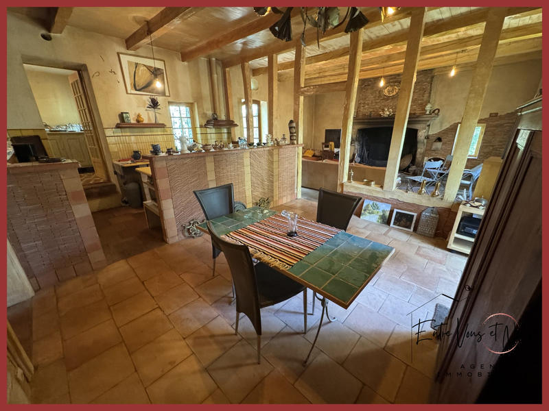 Maison ancienne - 171 m² - 6 pièces