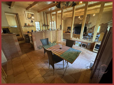 Maison ancienne - 171 m² - 6 pièces
