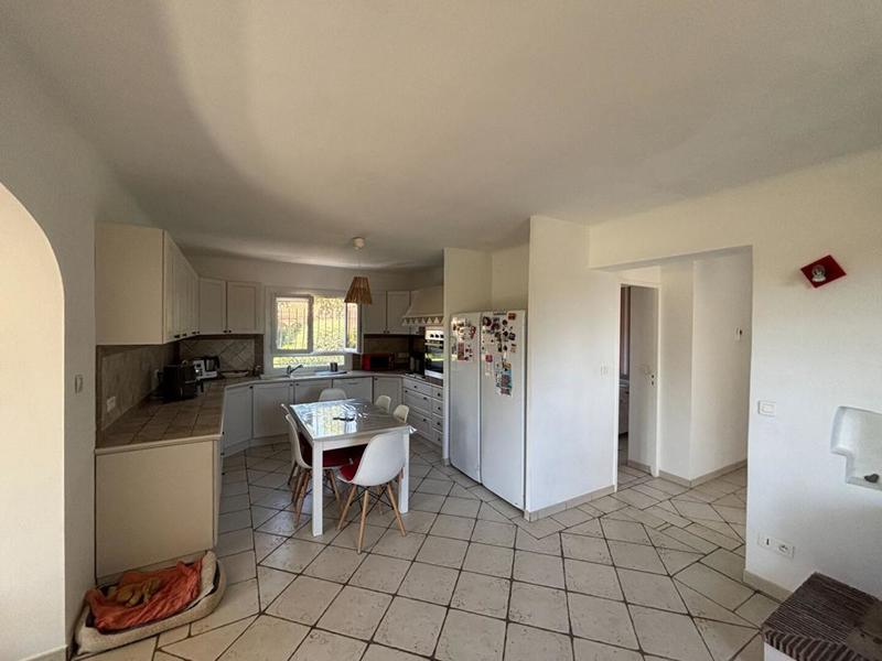 Maison - 120 m² - 8 pièces