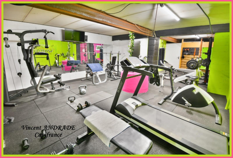 Maison - 154 m² - 10 pièces