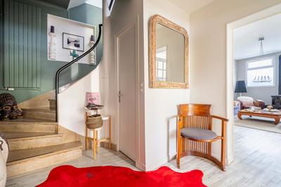 Maison - 259 m² - 10 pièces