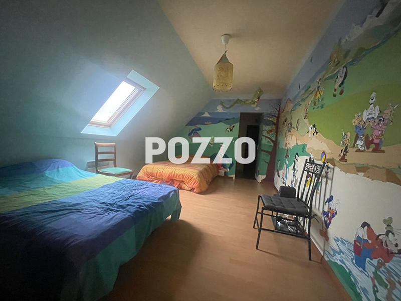 Maison - 218 m² - 7 pièces