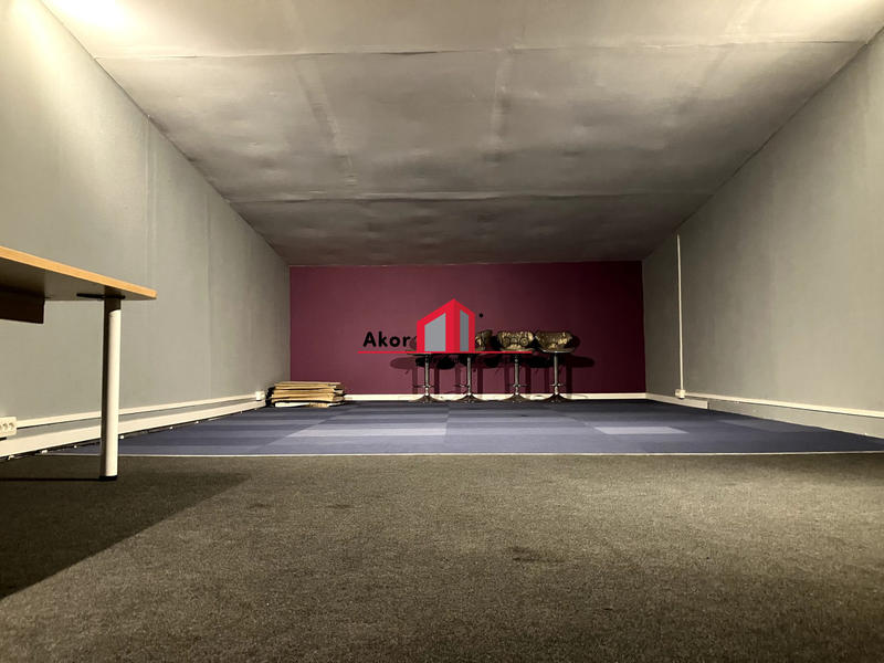 Local commercial - 153 m² - 2 pièces