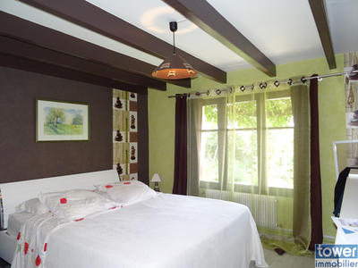 Maison de village - 330 m² - 9 pièces