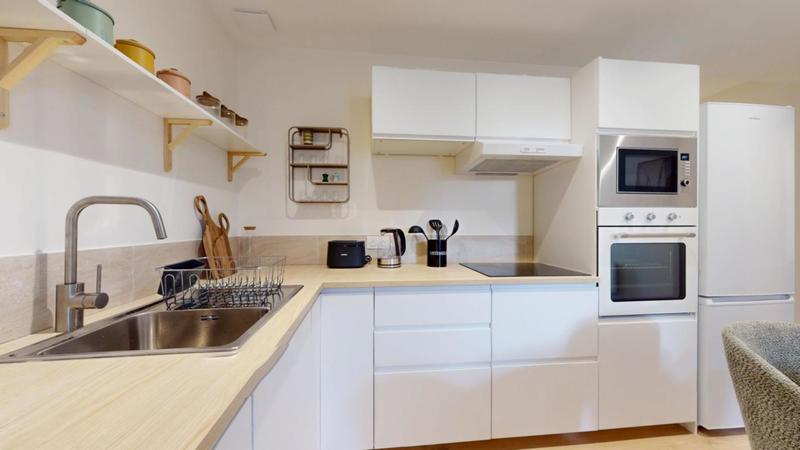 Appartement - 77 m² - 5 pièces