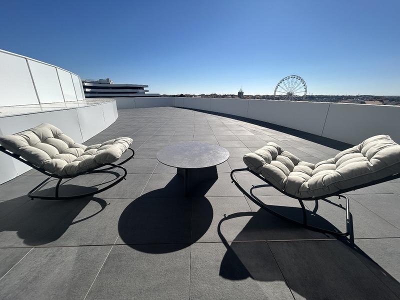 Appartement sur toit - 80 m² - 4 pièces