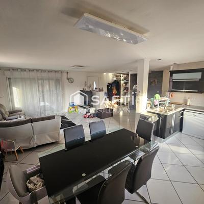 Maison - 96 m² - 4 pièces