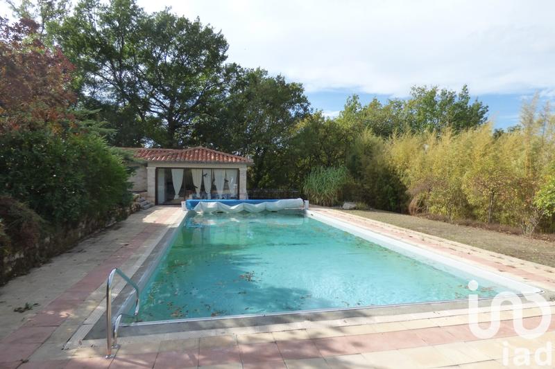 Maison - 300 m² - 9 pièces