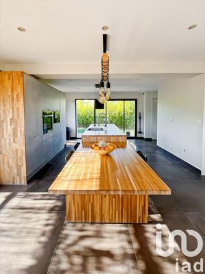 Maison - 160 m² - 6 pièces