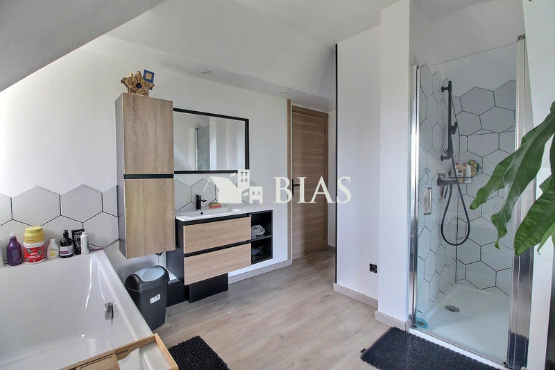 Maison - 149 m² - 5 pièces