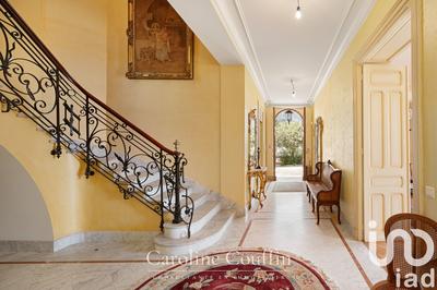 Maison - 500 m² - 15 pièces