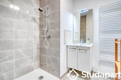 Chambre - 9 m² - 1 pièce