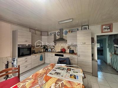 Maison - 195 m² - 8 pièces