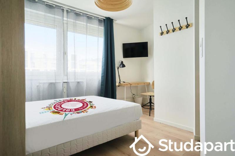 Chambre - 12 m² - 1 pièce