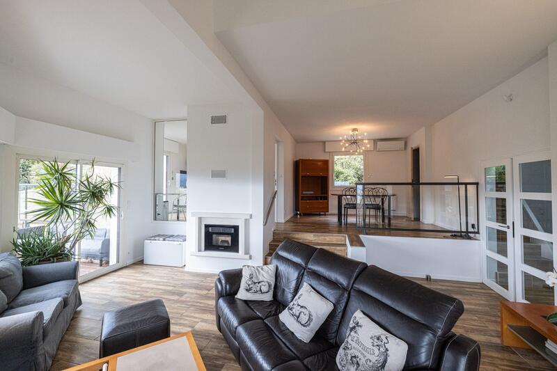 Villa - 180 m² - 7 pièces