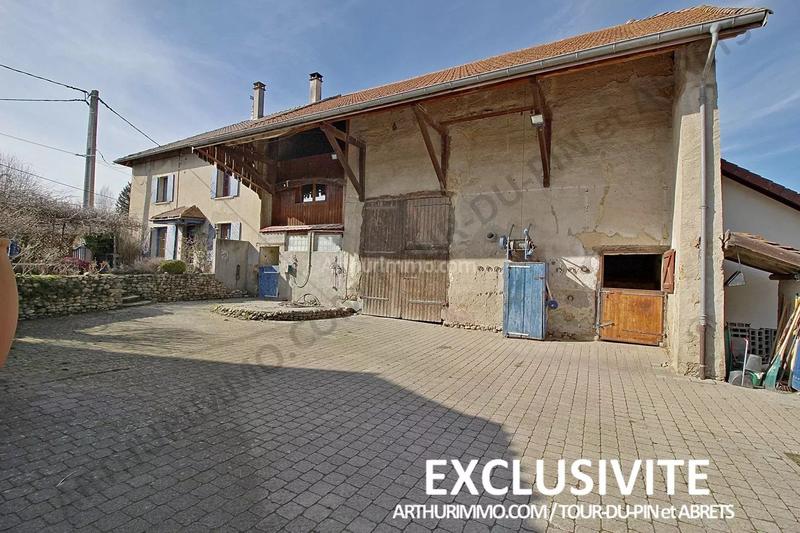 Maison - 220 m² - 7 pièces