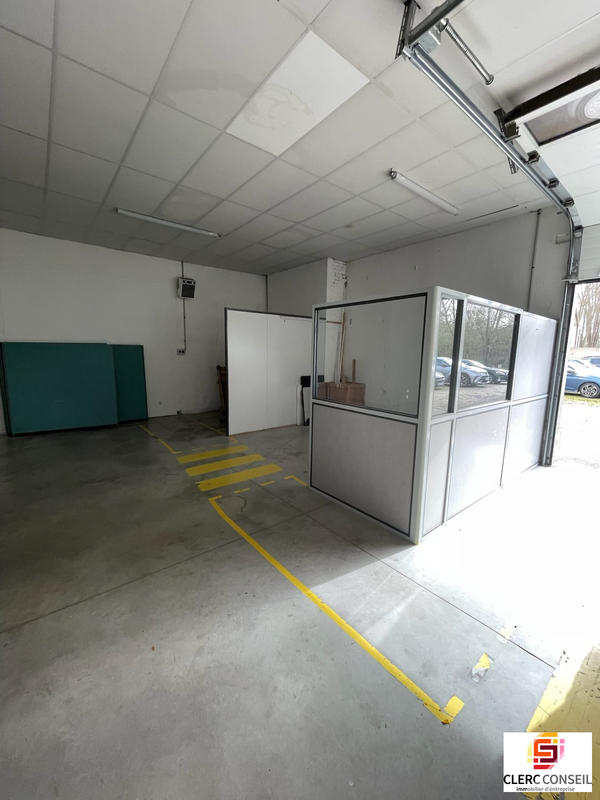 Local d'activités - 215 m²