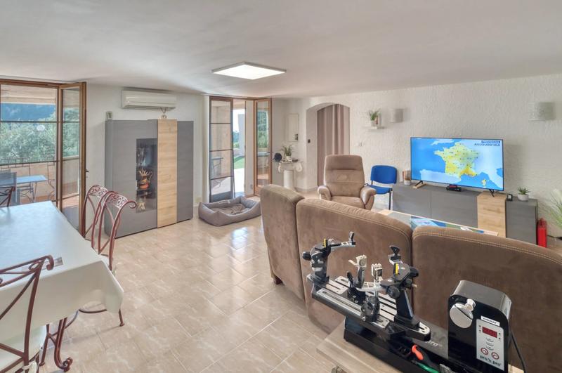 Villa - 424 m² - 12 pièces