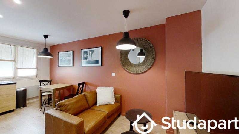 Chambre - 10 m² - 1 pièce