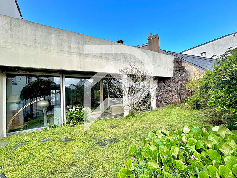 Appartement - 166 m² - 6 pièces