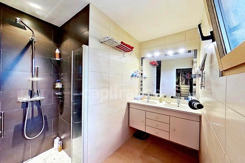 Maison - 191 m² - 9 pièces