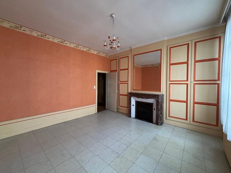 Appartement - 125 m² - 6 pièces