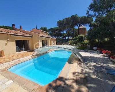 Maison d'architecte - 270 m² - 6 pièces