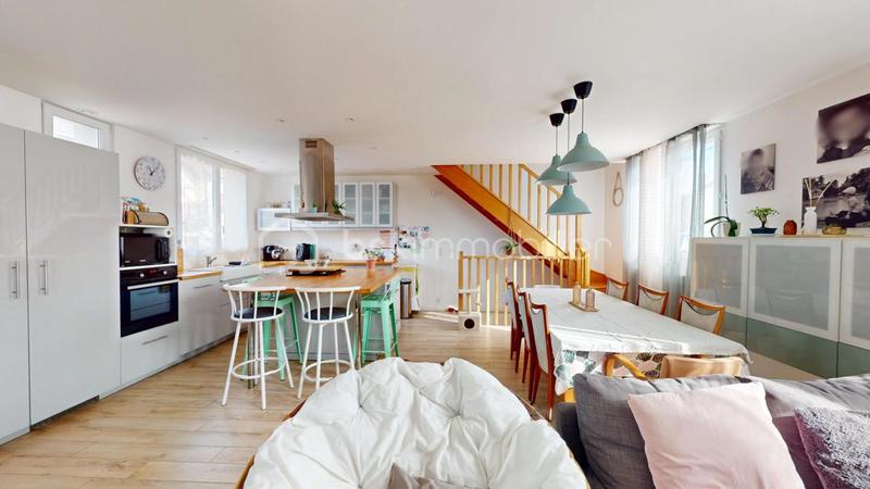 Maison - 122 m² - 6 pièces