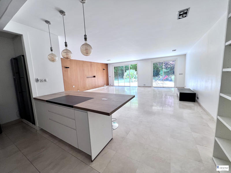 Duplex - 170 m² - 6 pièces