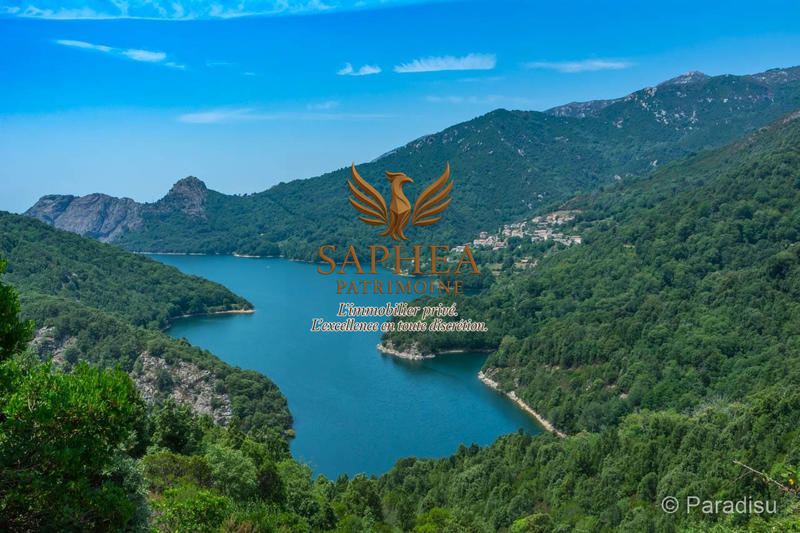 Maison - 550 m² - 12 pièces