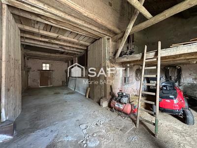 Maison - 300 m² - 8 pièces