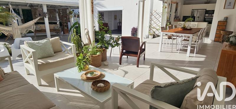 Maison - 230 m² - 6 pièces