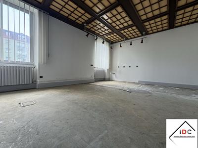 Local d'activités - 159 m² - 7 pièces