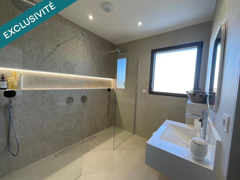 Maison - 205 m² - 6 pièces