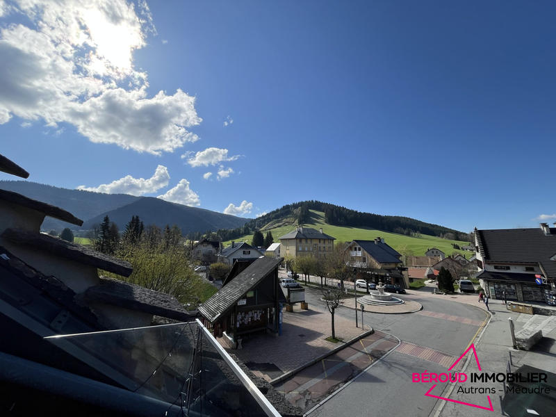 Appartement - 97 m² - 6 pièces