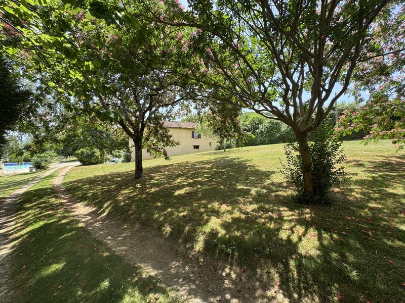 Maison - 177 m² - 7 pièces