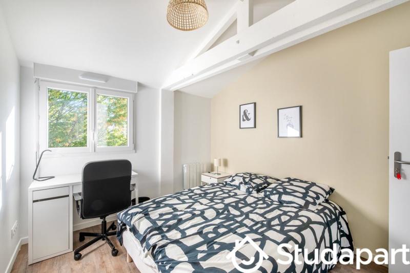 Chambre - 12 m² - 1 pièce