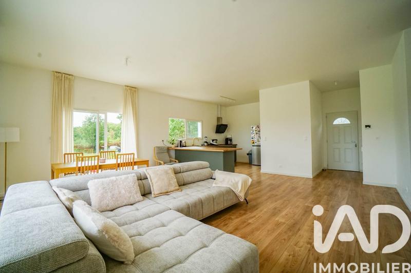 Maison - 121 m² - 5 pièces