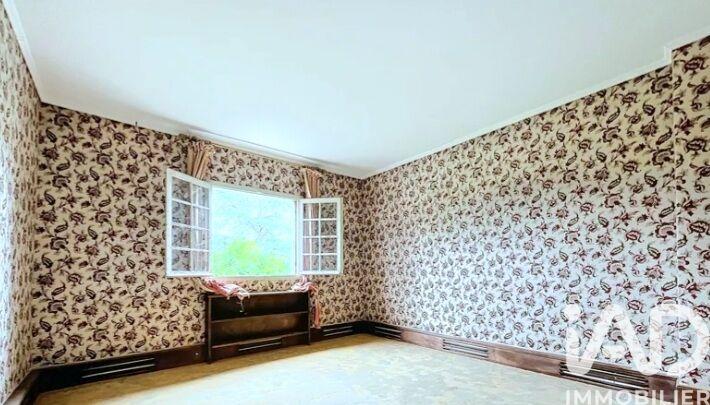 Maison - 310 m² - 9 pièces